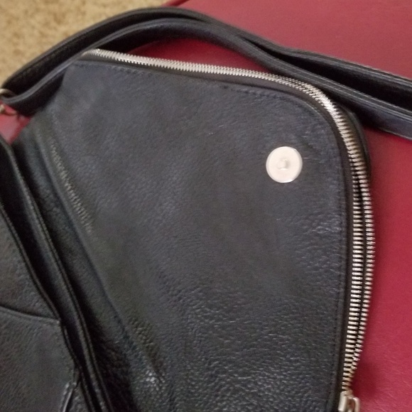 Purses - Picture 3 of 5